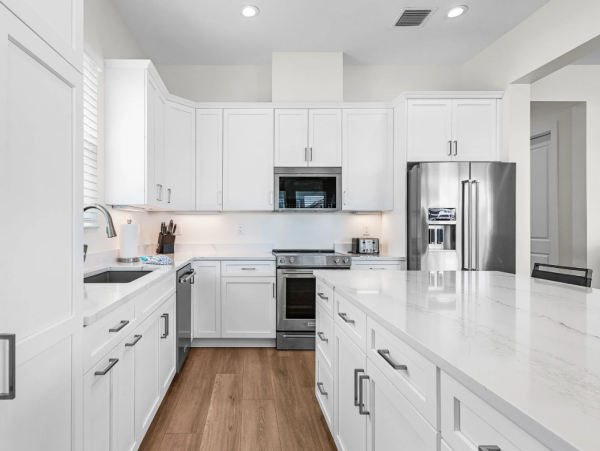 Fort Myers Beach Luxury Canal-Front Rental - 5 King Suites & Private Pool